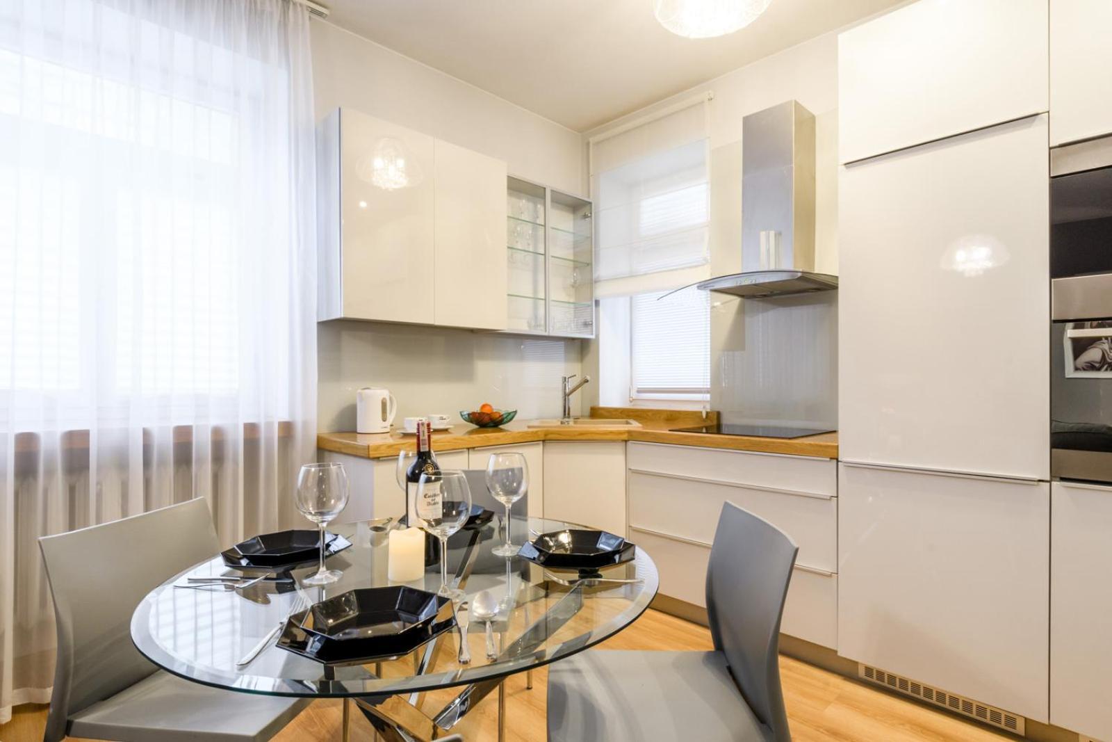 Nr 1 Europa22 Centrum Apartment Old Town Warsaw Stare Miasto Historyczna Kamienica Umiejscowiona W Zabytkowej Czesci Warszawy Obok Parku Multimedialnego I Barbakanu Parking 24H Sniadanie Opcjonaln Breakfast Optional Check In From 14 Pm Parter Ground Ngoại thất bức ảnh