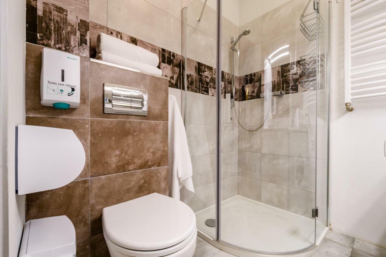 Nr 1 Europa22 Centrum Apartment Old Town Warsaw Stare Miasto Historyczna Kamienica Umiejscowiona W Zabytkowej Czesci Warszawy Obok Parku Multimedialnego I Barbakanu Parking 24H Sniadanie Opcjonaln Breakfast Optional Check In From 14 Pm Parter Ground Ngoại thất bức ảnh
